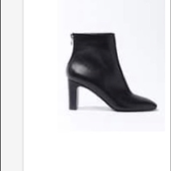 Forever 21 Black Booties - Picture 4 of 5